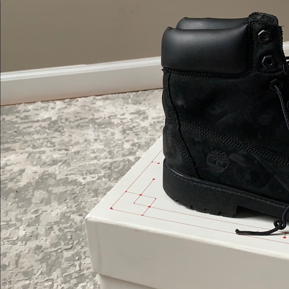 Black Timberlans - Picture 4 of 4